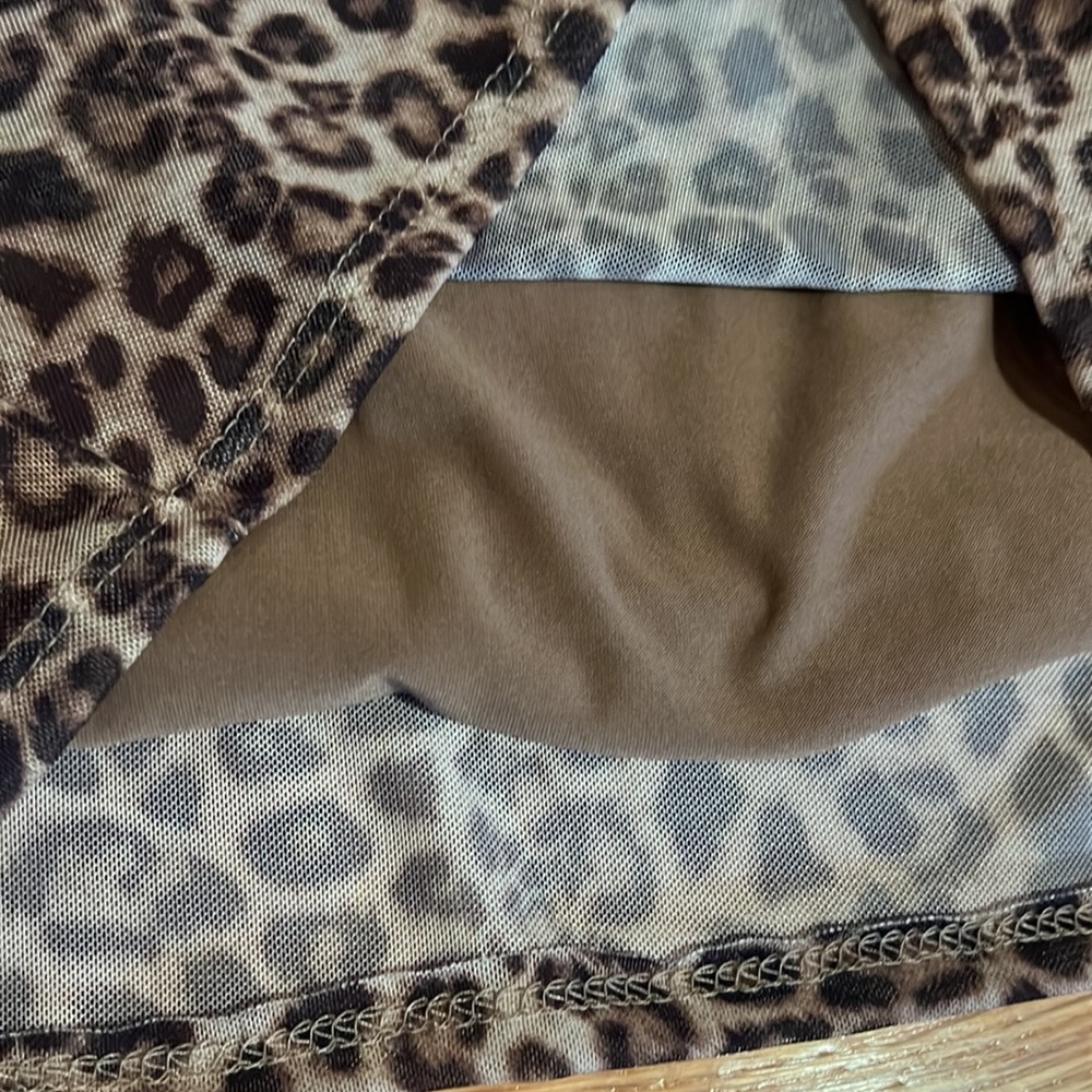 Leopard Print Mesh Long Sleeve Top - Picture 5 of 8